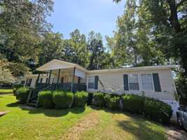 featured image of 423 Hallmark Dr