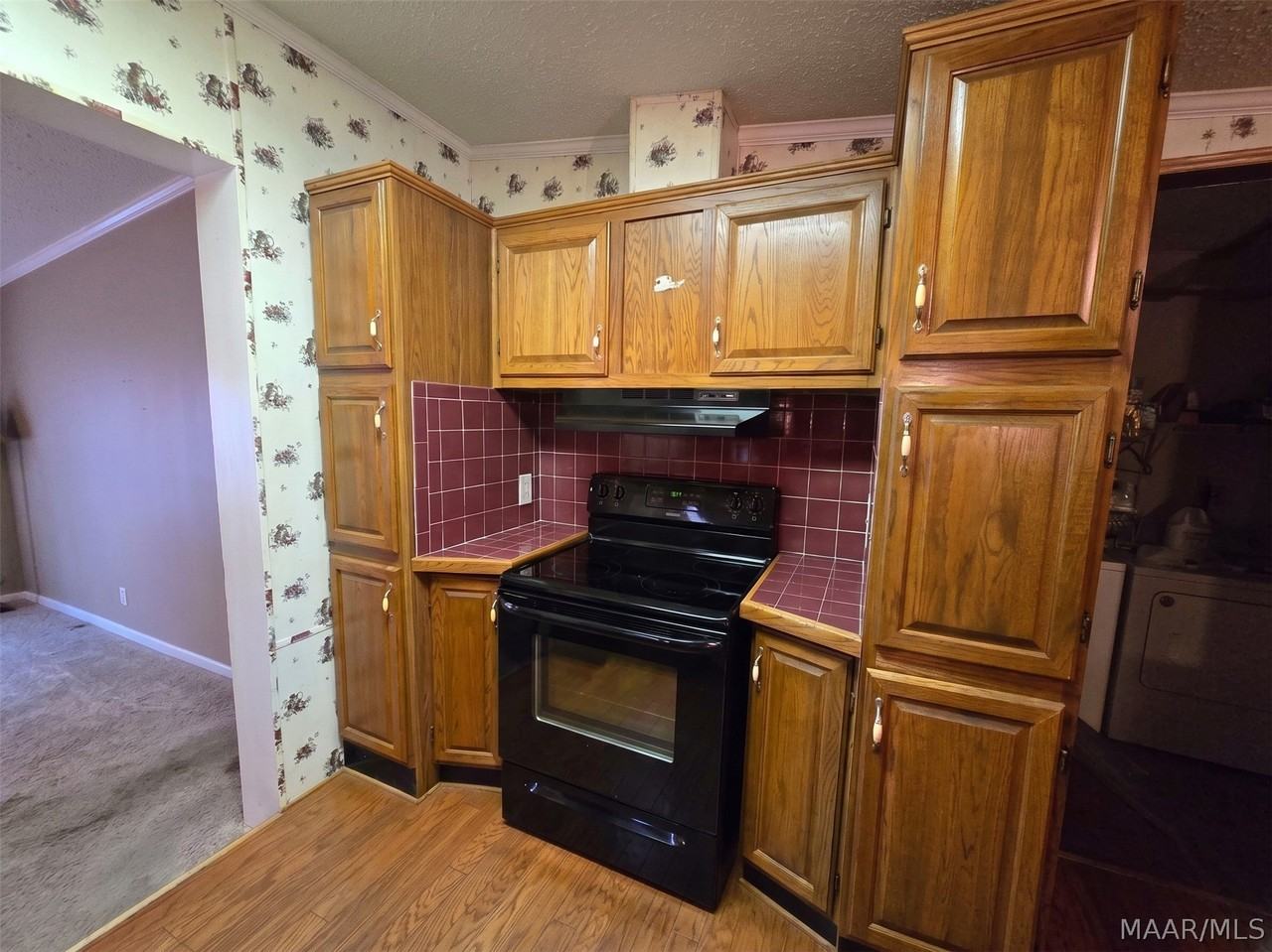 423 Hallmark Dr - Photo 7 of 22
