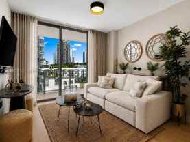 90 Ne 32nd St #905 - Photo 1 of 1