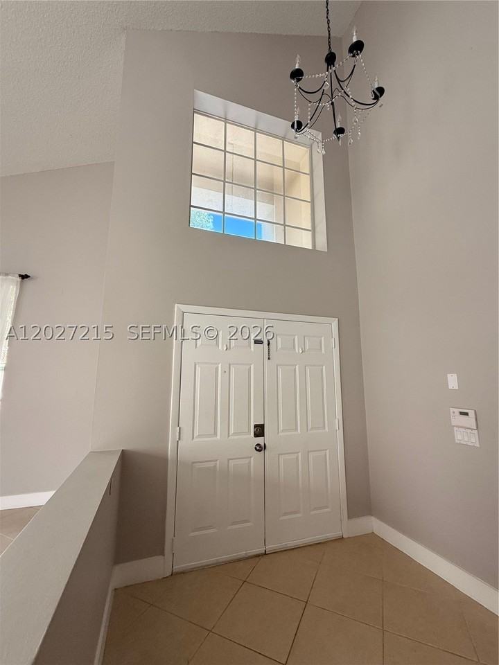 300 Cameron Dr - Photo 2 of 46