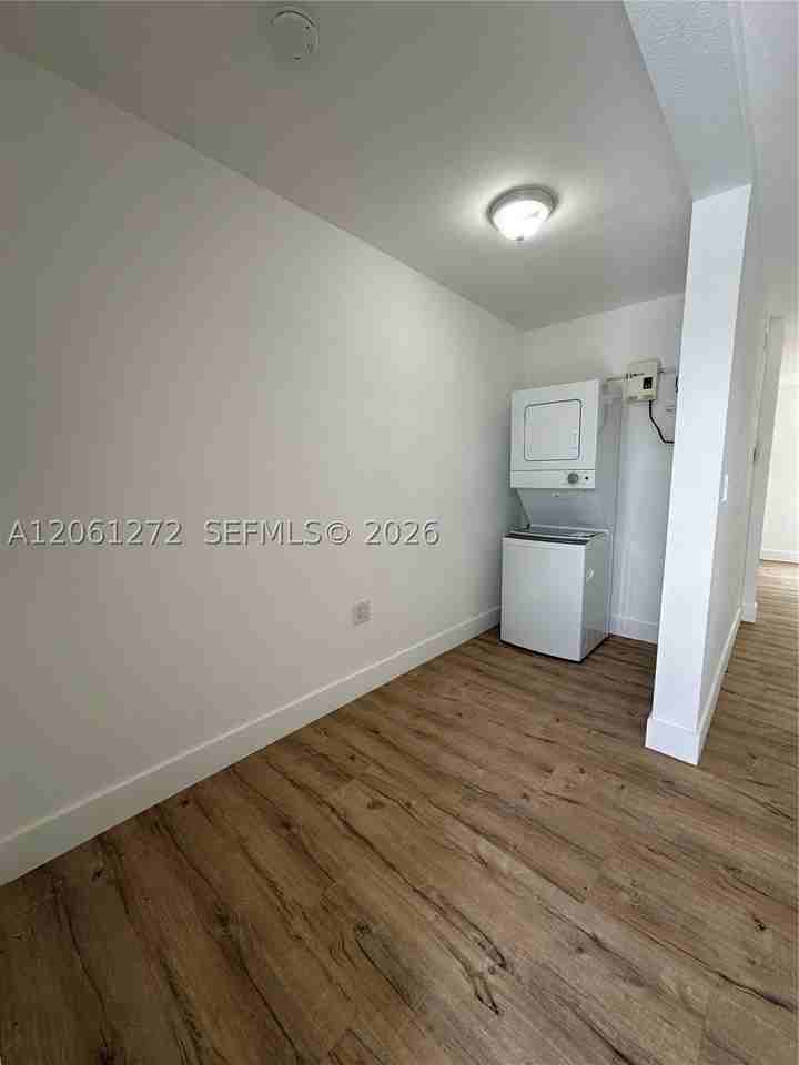3123 Nw 22nd Ct #B - Photo 6 of 16