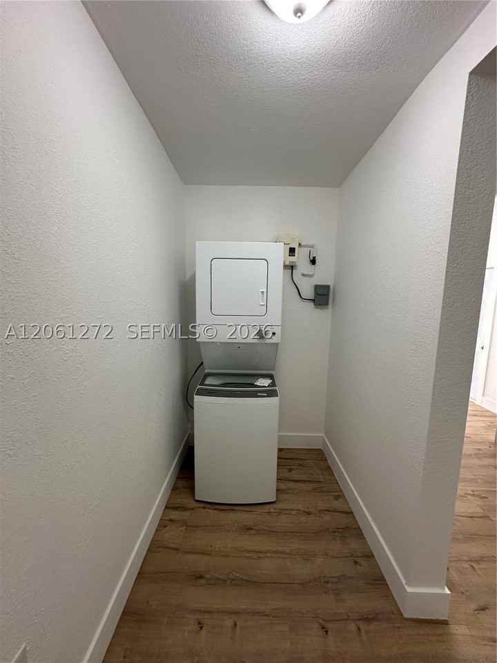 3123 Nw 22nd Ct #B - Photo 7 of 16
