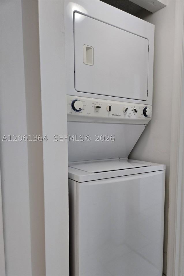 2075 Sw 122nd Ave #331 - Photo 7 of 17