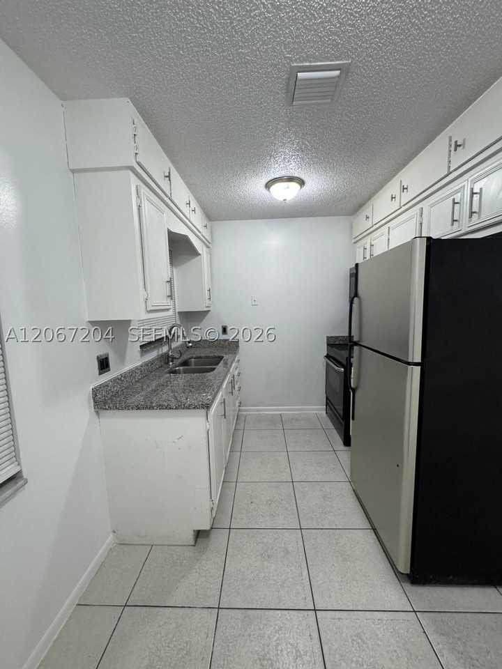1746 3rd Ave N #10
