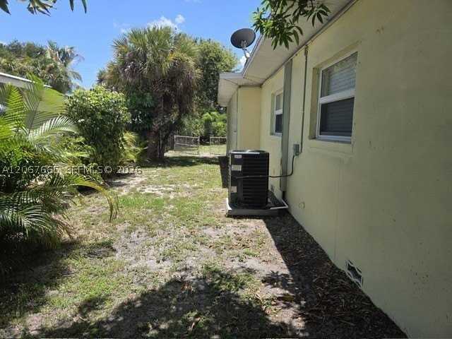 505 Sw South Carolina Dr #505 - Photo 3 of 15