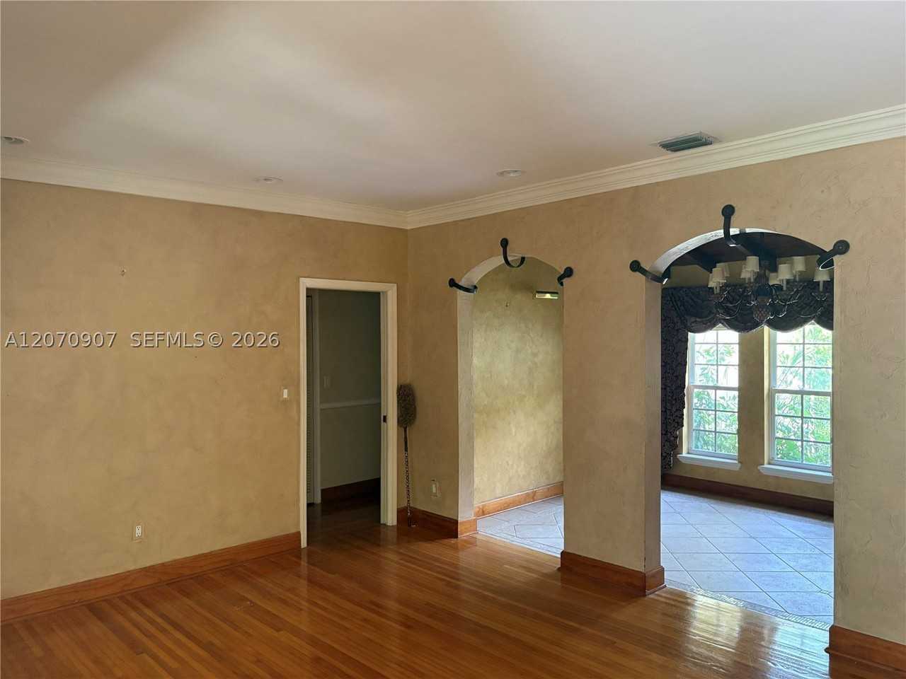 805 Paradiso Ave #805 - Photo 3 of 26