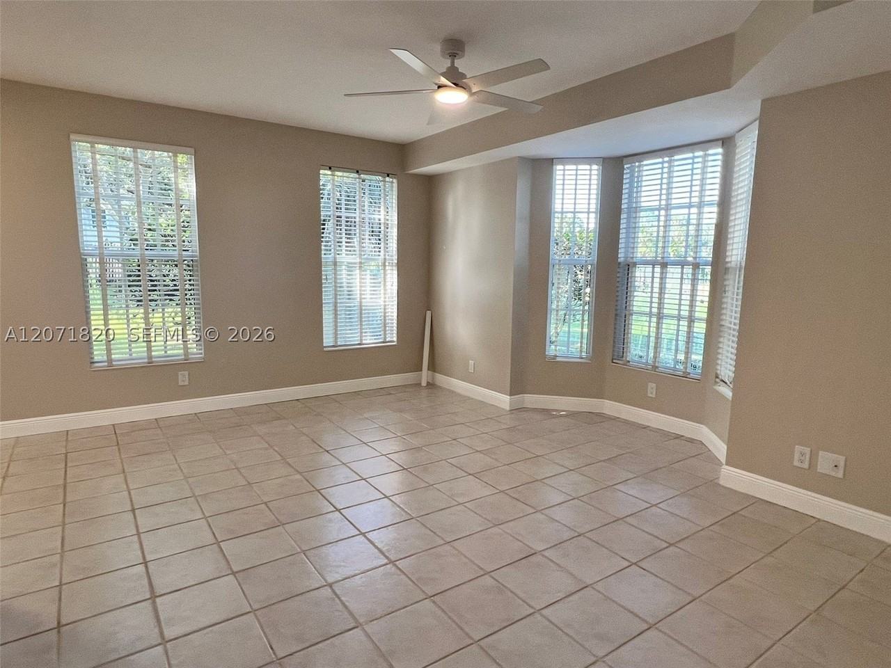 314 Legare Ct - Photo 2 of 12
