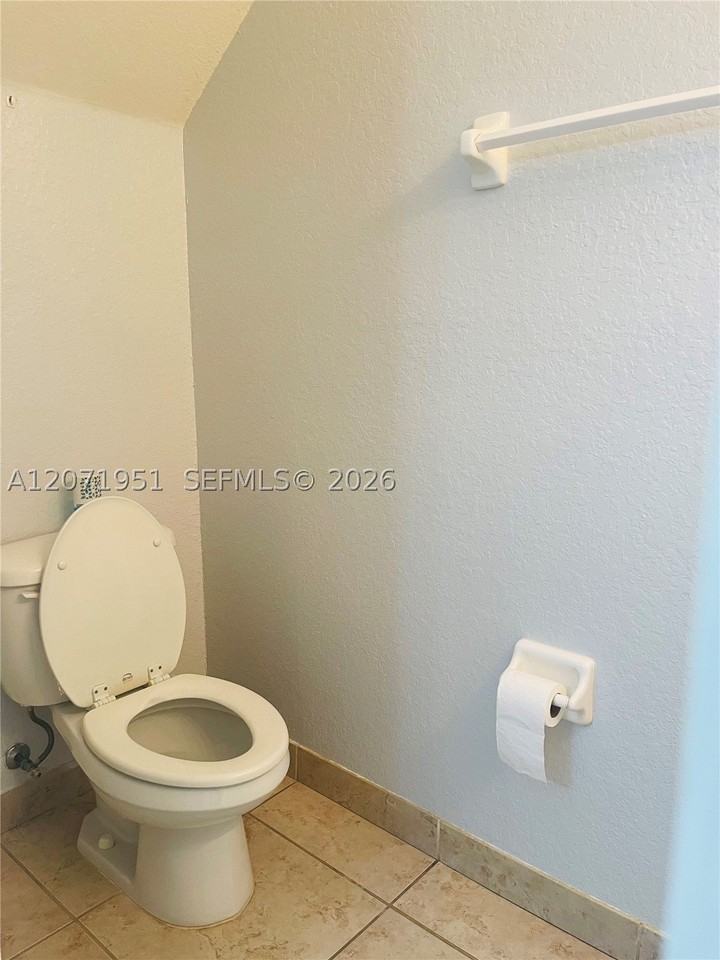6364 Landings Way - Photo 4 of 23