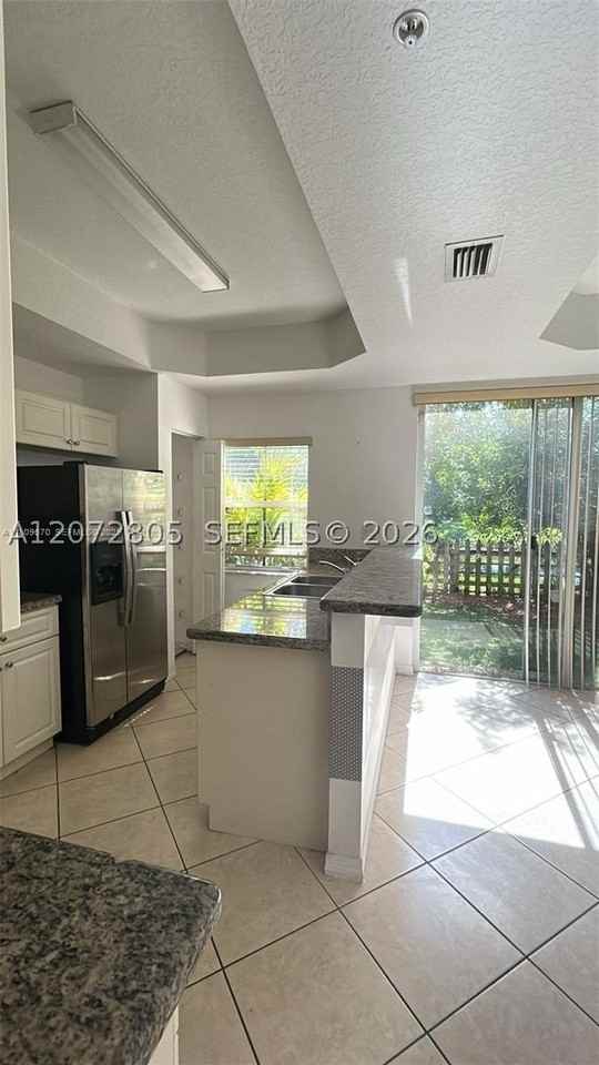 937 Sw 143rd Ave #1605 - Photo 7 of 16