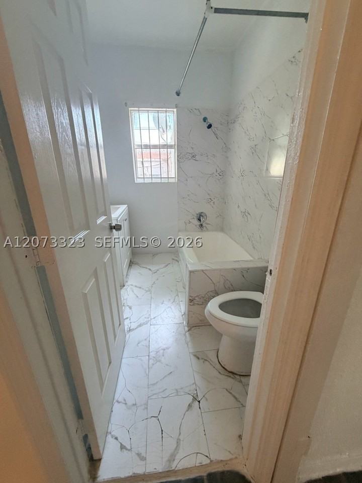 786 Nw 75th St #F - Photo 5 of 8