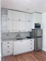 1560 Jefferson Ave #4 - Photo 1 of 1