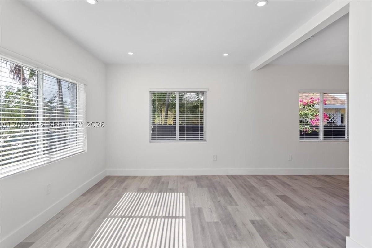 449 E 10th St - Photo 3 of 27