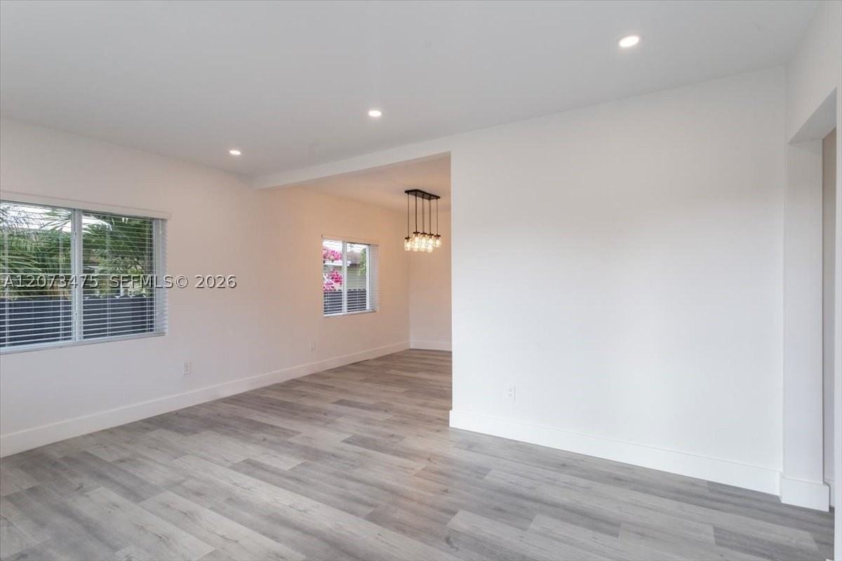 449 E 10th St - Photo 6 of 27