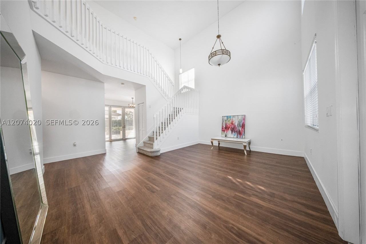 13868 Sw 38th Ter - Photo 3 of 30