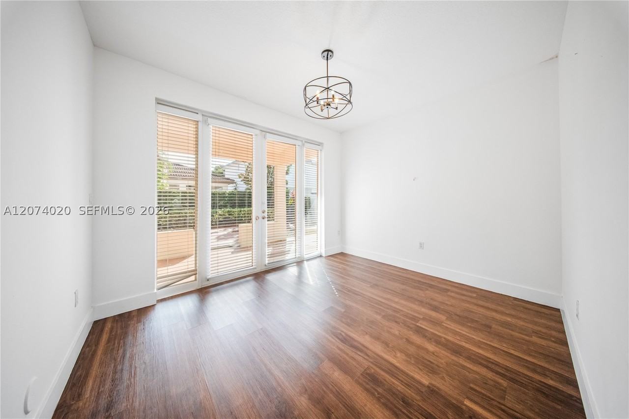 13868 Sw 38th Ter - Photo 5 of 30