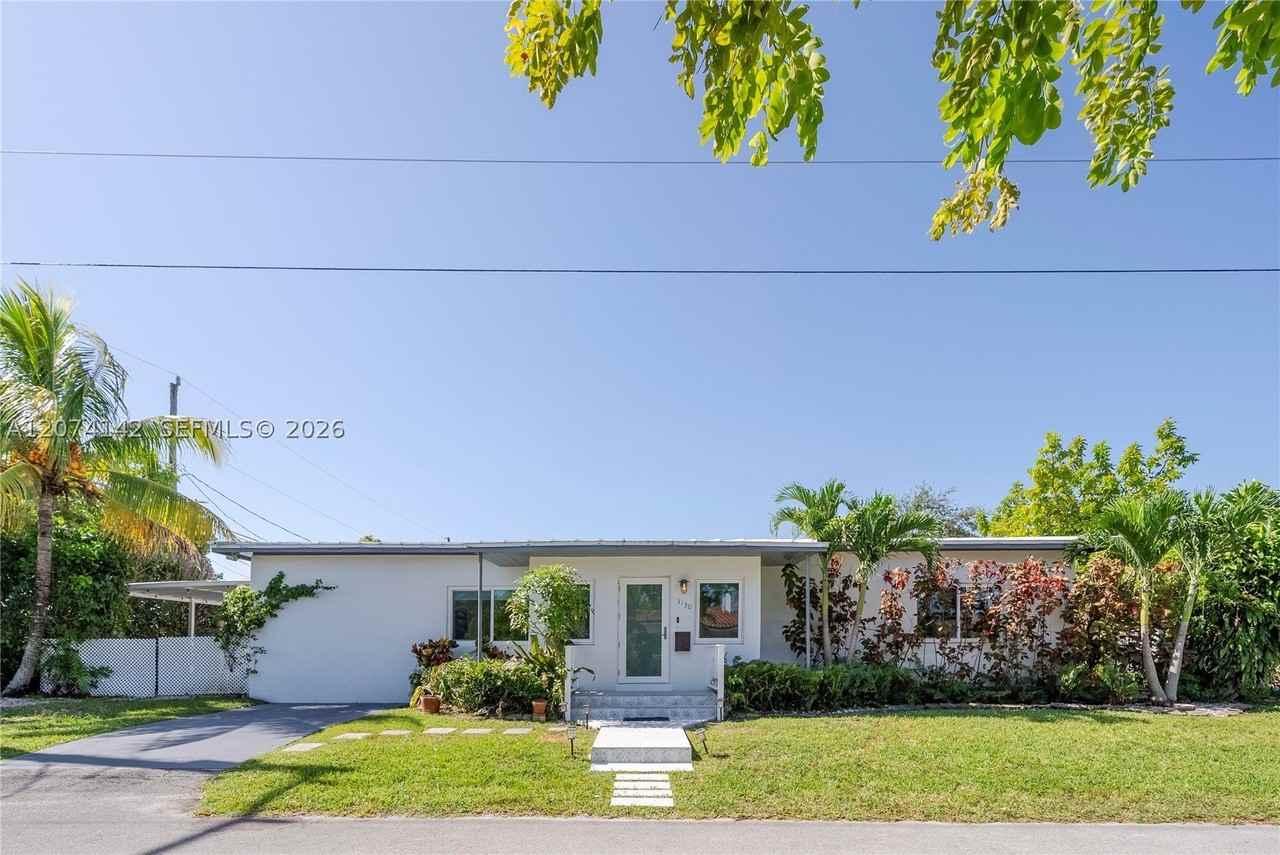 3130 Sw 27th Ter - Photo 2 of 24