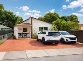 featured image of 4753 Nw 1st St