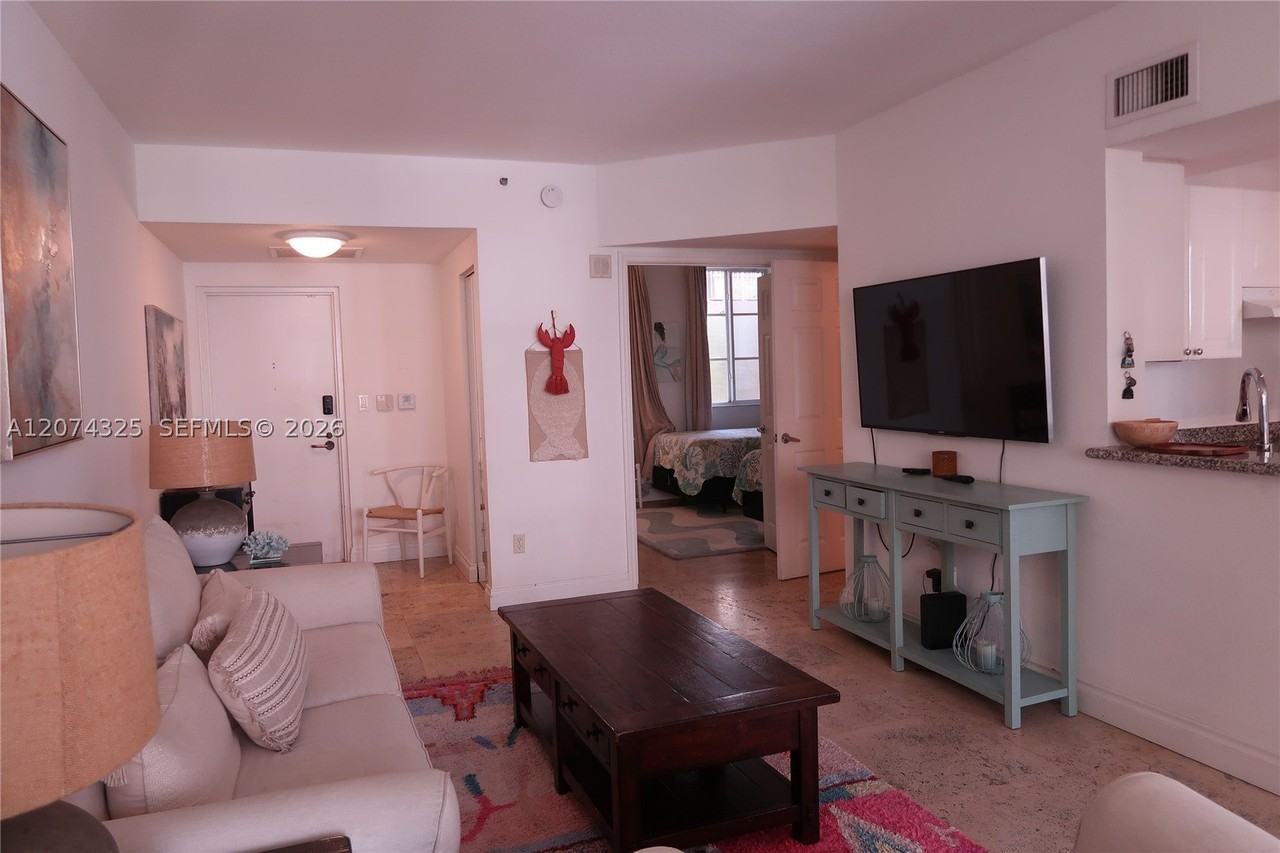 125 Jefferson Ave #115 - Photo 4 of 21