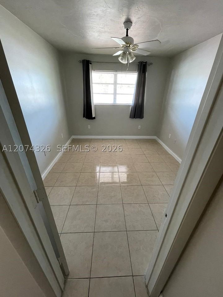 1567 Nw 60th Ave #G - Photo 3 of 12