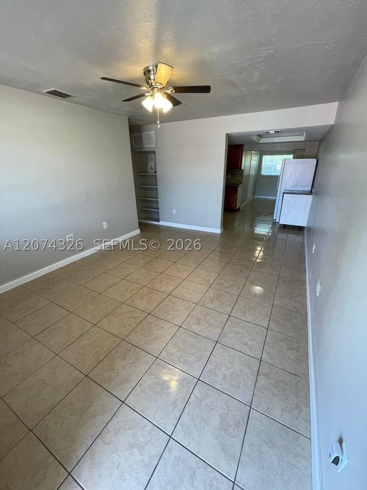 1567 Nw 60th Ave #G - Photo 4 of 12
