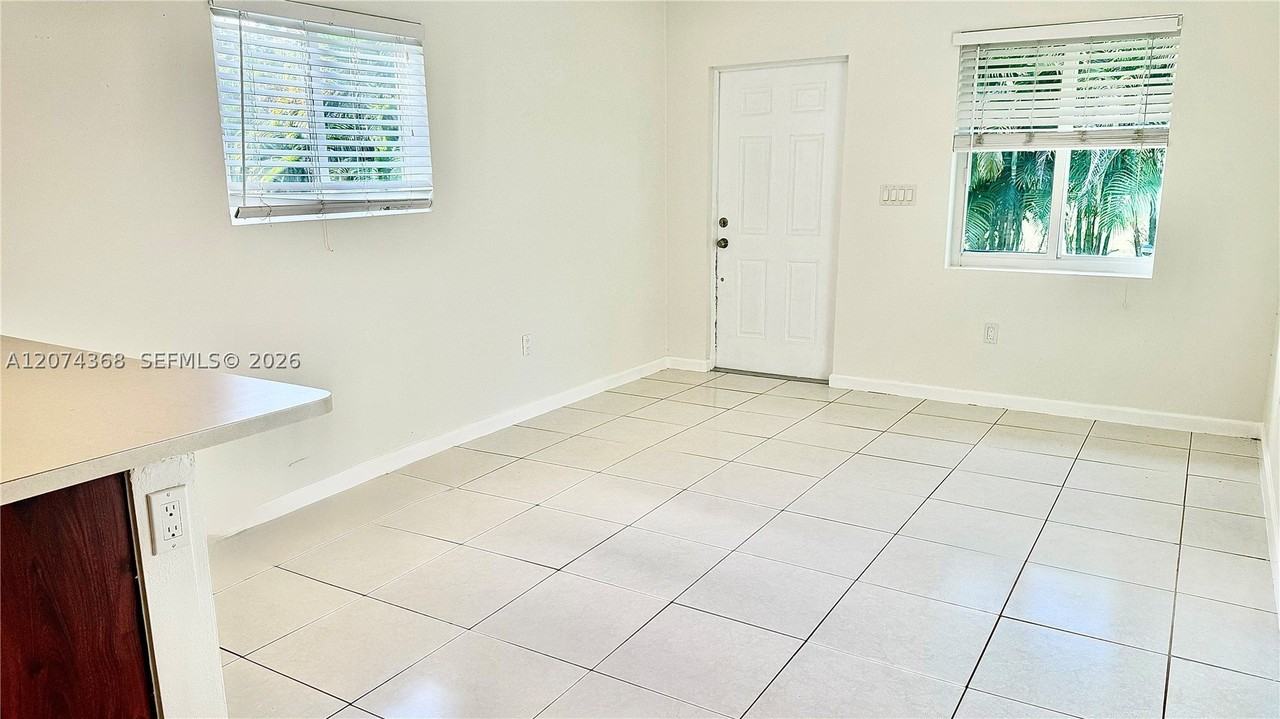 19505 Sw 128th Ave #1 - Photo 3 of 15