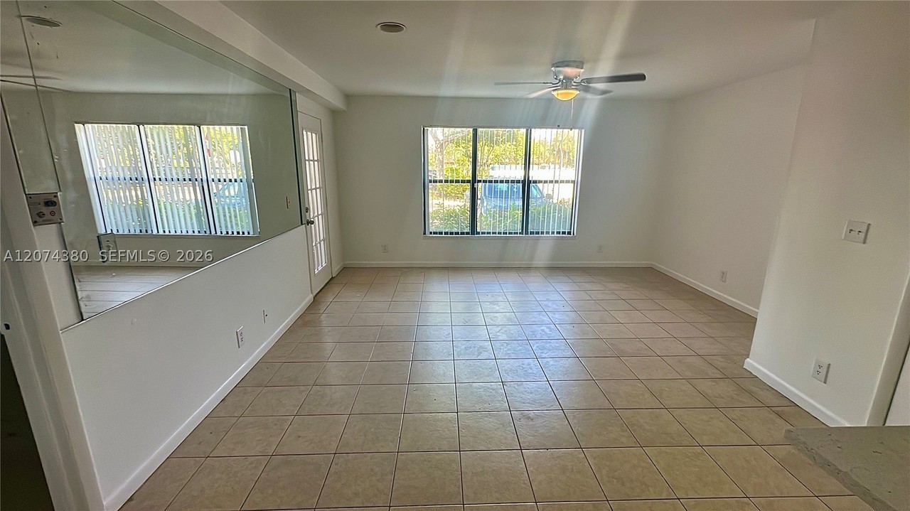 4096 N Pine Island Rd #2112 - Photo 3 of 8