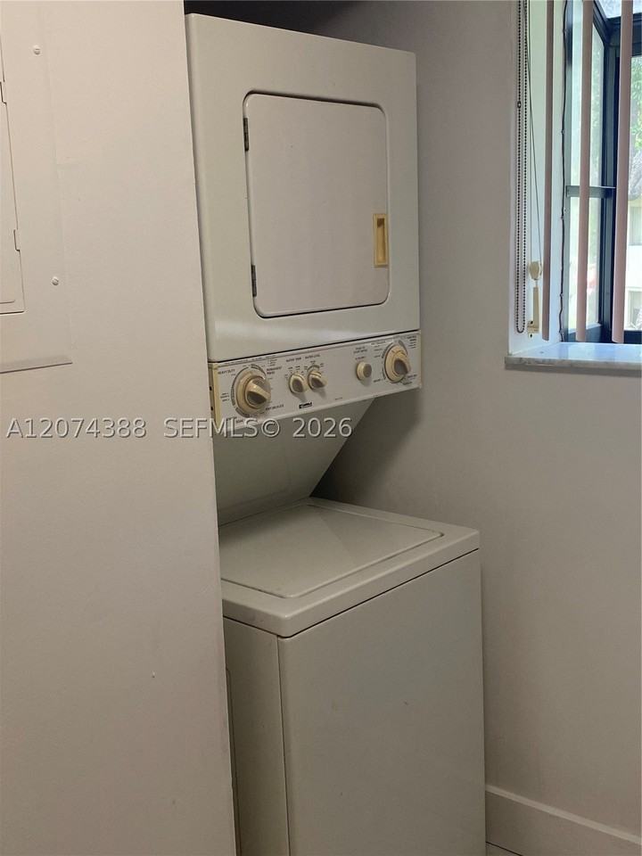 507 Gardens Dr #203 - Photo 6 of 26