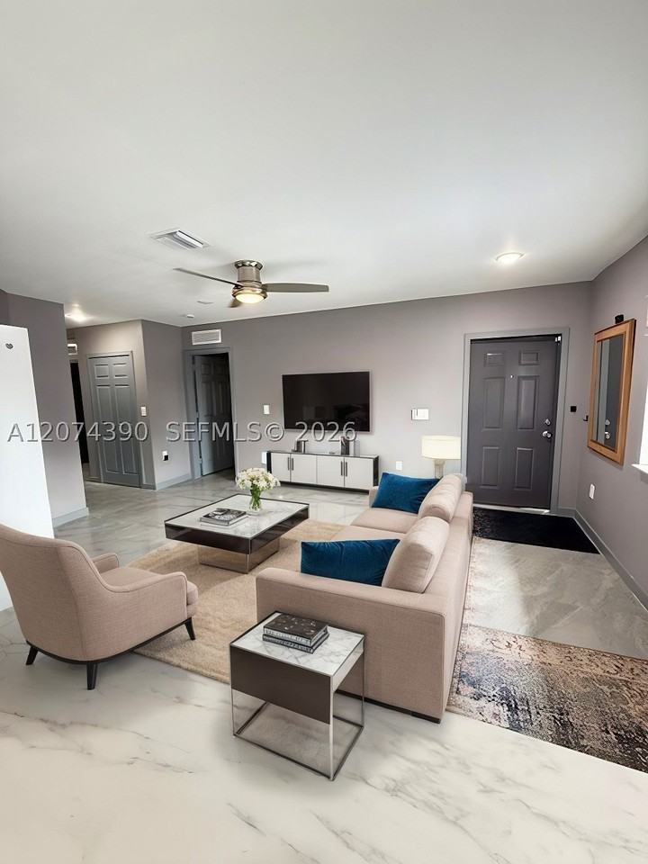 2057 Washington Ave #2 - Photo 5 of 15