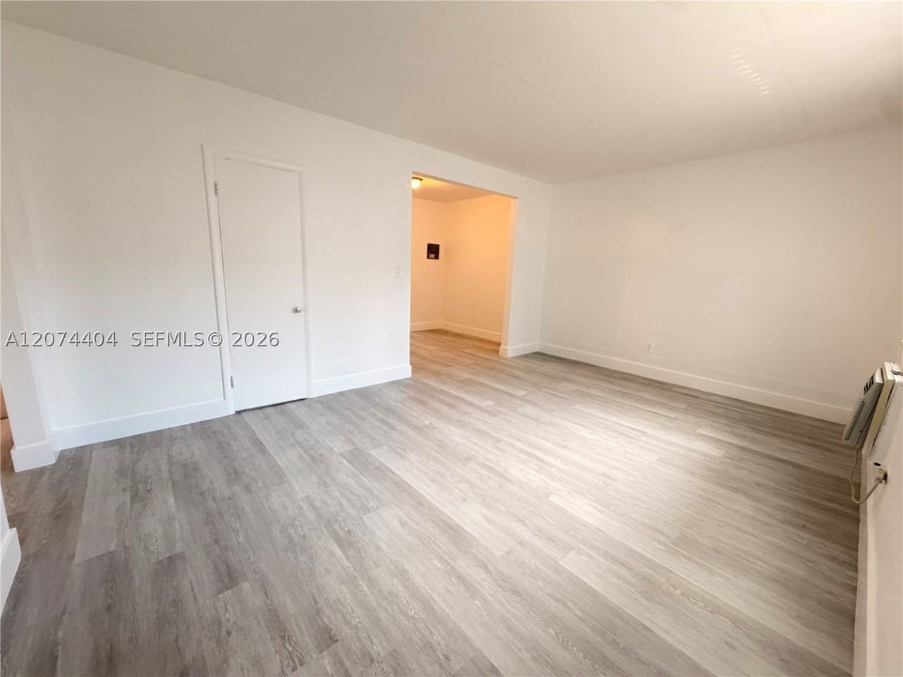 811 81st St #2 - Photo 3 of 12