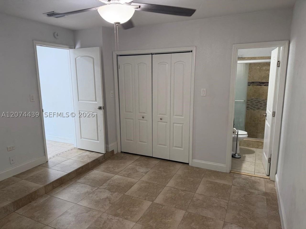 1000 N 76th Ter - Photo 7 of 12