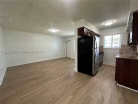 110 Ne 19th Ave #12A - Photo 1 of 1