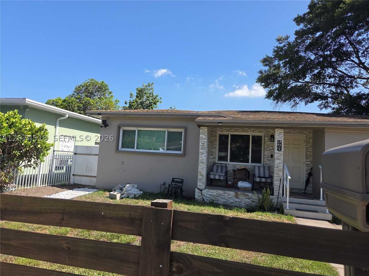 1760 Nw 56th St #REAR - Photo 2 of 14