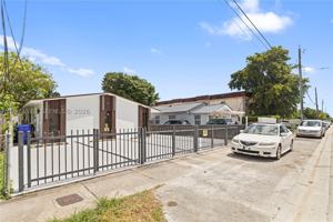 featured image of 3125 Nw 21st Ct #01