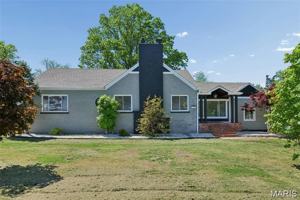 featured image of 9743 Tesson Ferry Rd