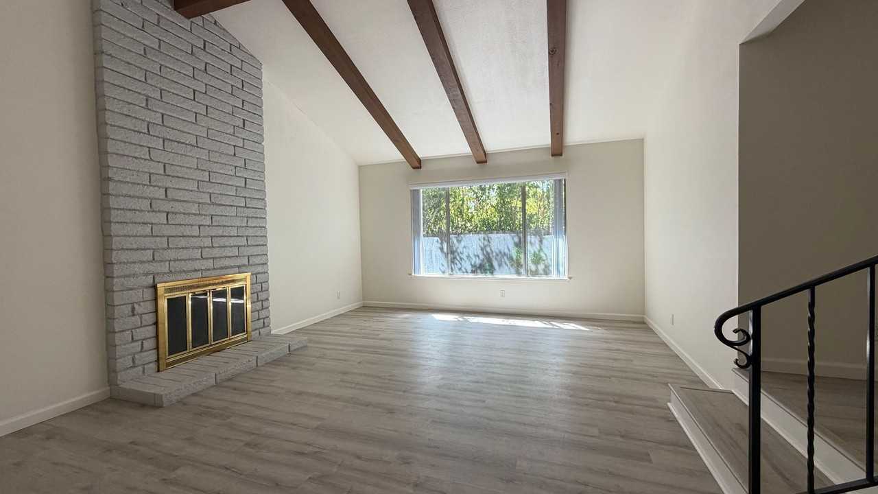 7737 Southcliff Dr - Photo 4 of 27