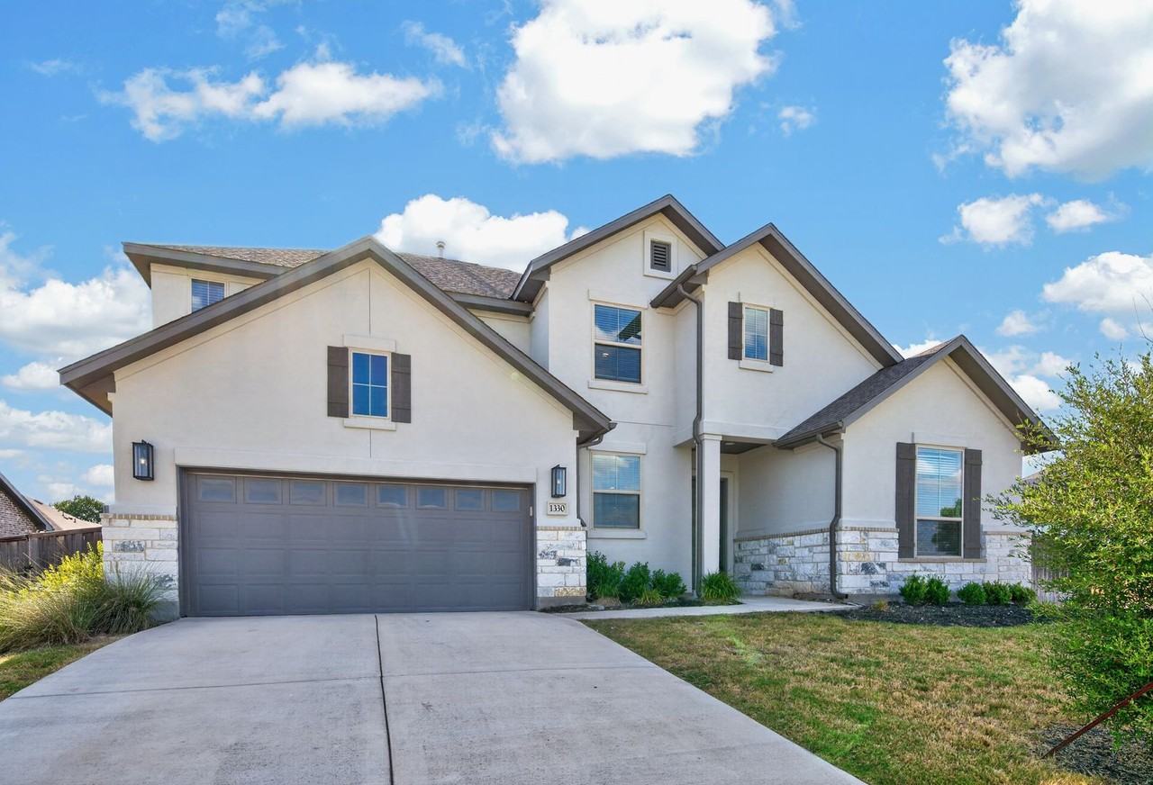 1330 Stone Manor Trl - Photo 2 of 27