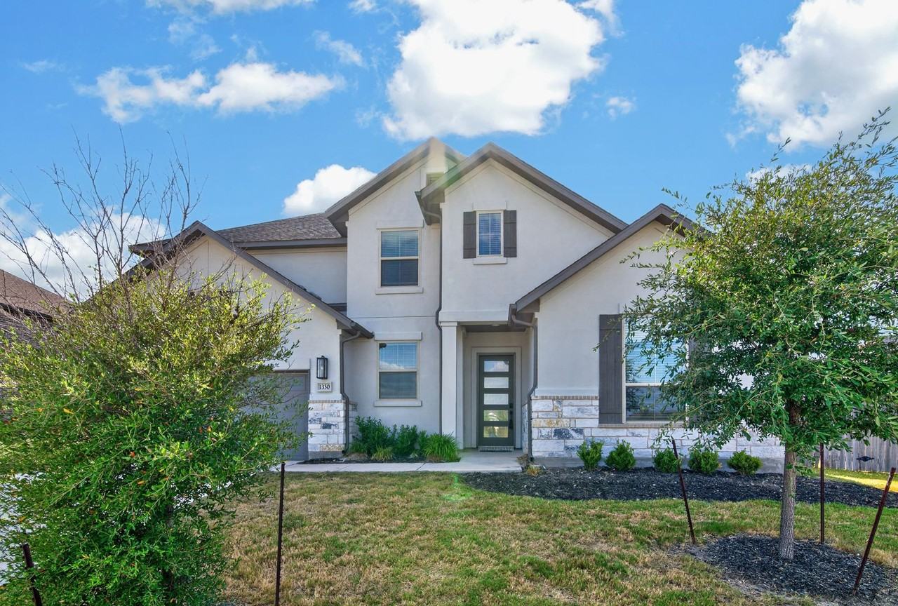 1330 Stone Manor Trl - Photo 3 of 27