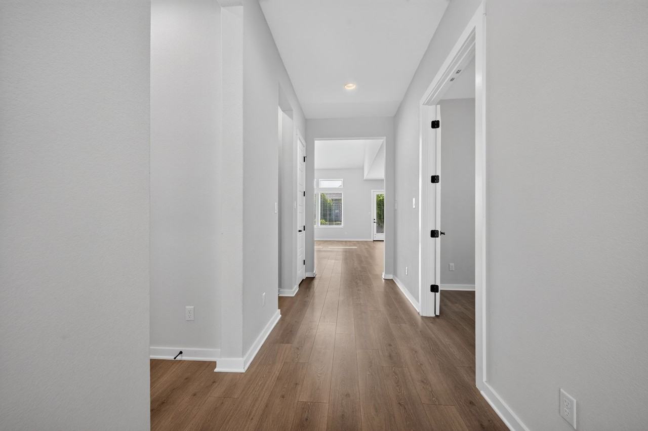 1330 Stone Manor Trl - Photo 7 of 27