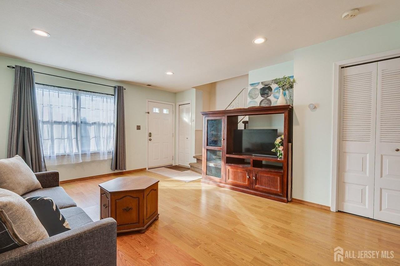 7 Quail Run Dr - Photo 3 of 16