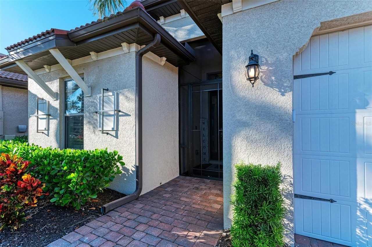 228 Maraviya Blvd - Photo 7 of 50