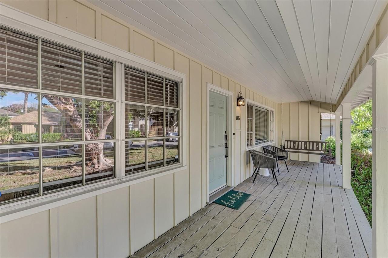 1726 Floyd St - Photo 4 of 50