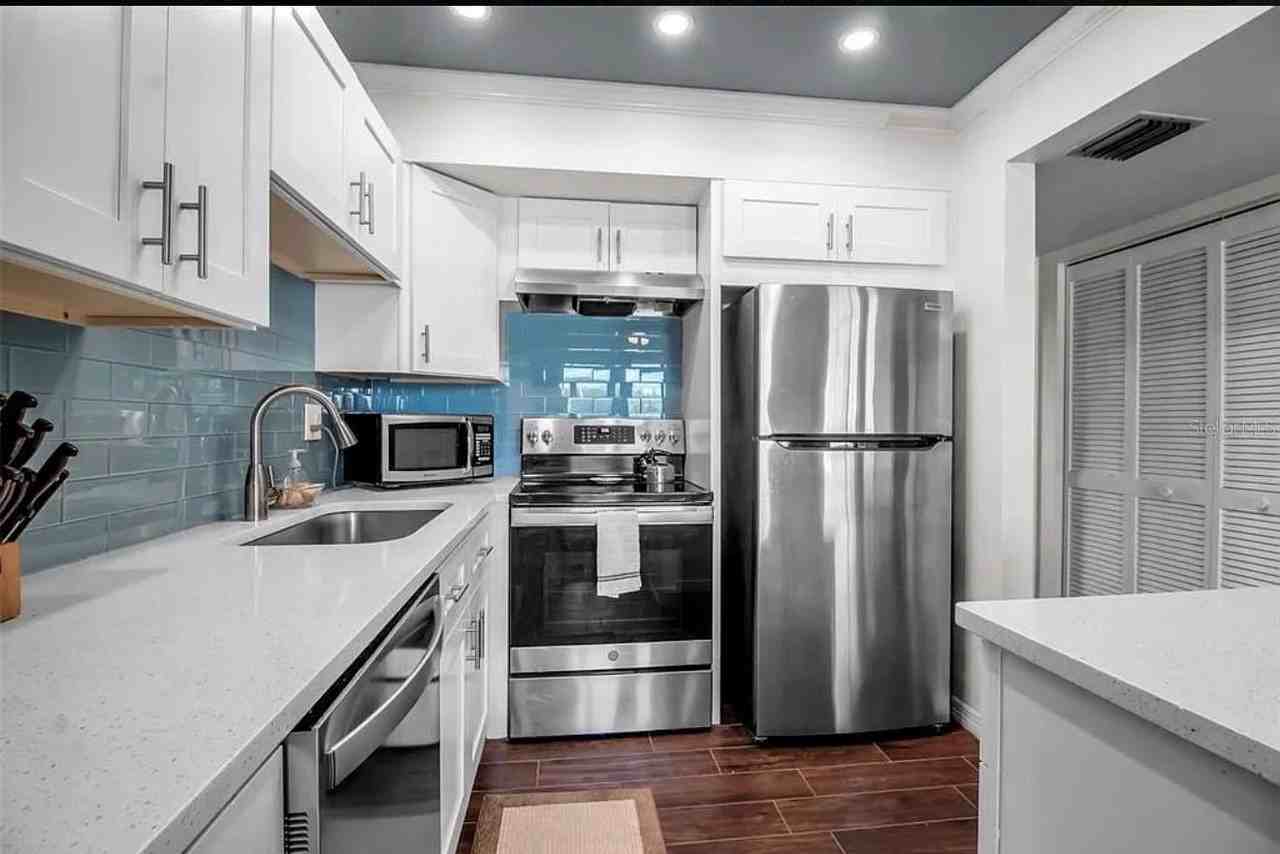 5420 Swift Rd #38 - Photo 4 of 28