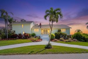featured image of 2407 Palma Sola Blvd