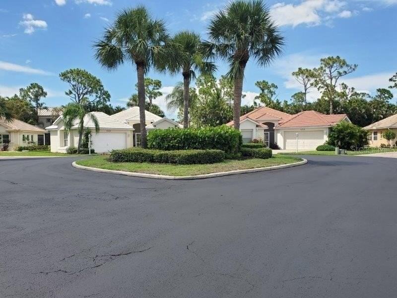 417 Islamorada Blvd - Photo 2 of 27