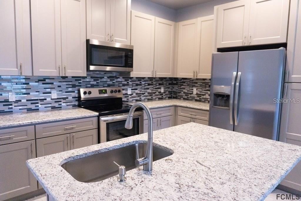 59 Fanshawe Ln #B - Photo 5 of 16