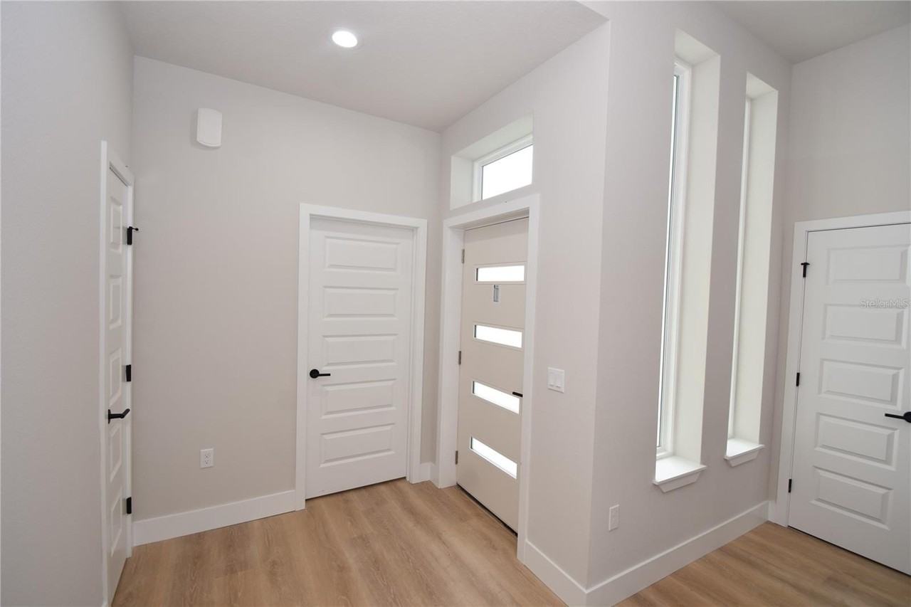 18 Wood Amber Ln #B - Photo 3 of 29
