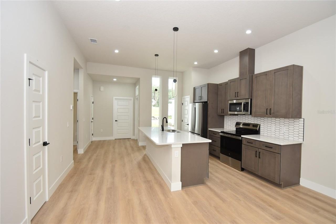 18 Wood Amber Ln #B - Photo 4 of 29