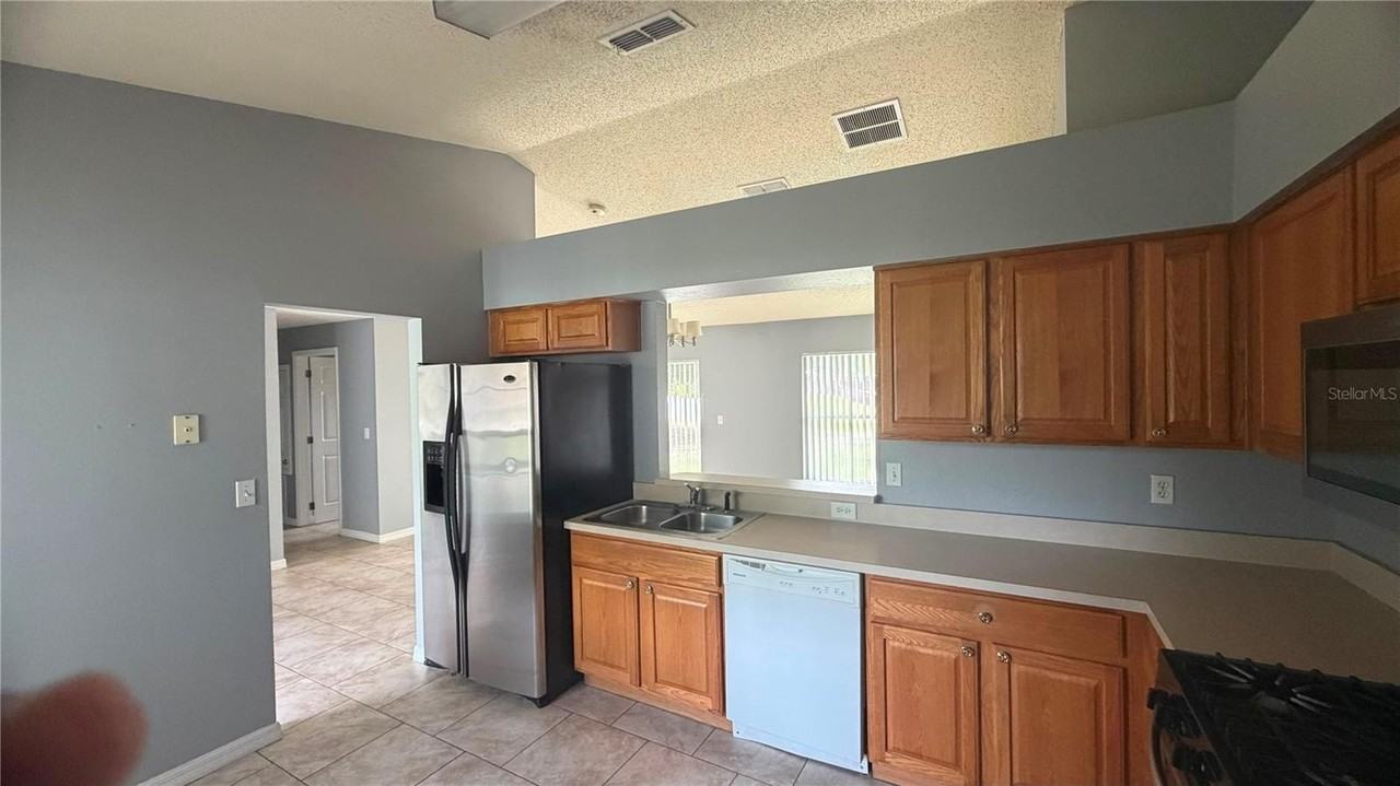 13223 Moonflower Ct - Photo 5 of 29