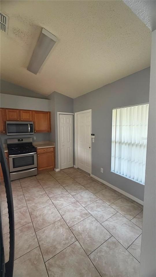 13223 Moonflower Ct - Photo 6 of 29