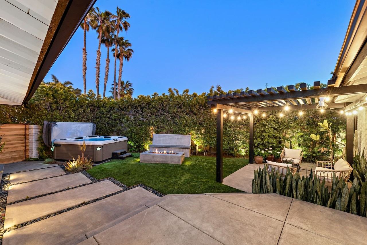 2402 Calle Madiera - Photo 4 of 32